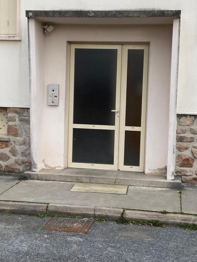 Au Bonheur Des Damiettes Lägenhet Montluçon Exteriör bild